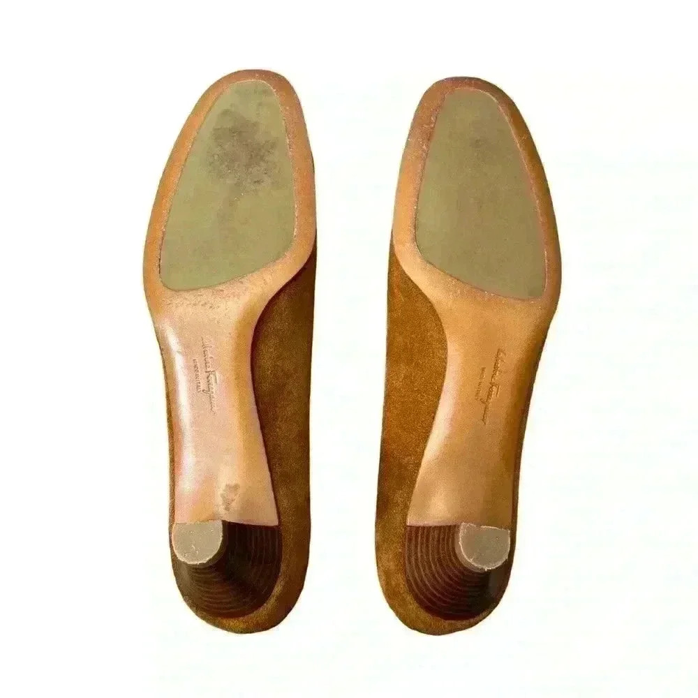 Vintage Salvatore Ferragamo Suede Kitten Heels Size 7 In Cognac - Picture 4 of 10